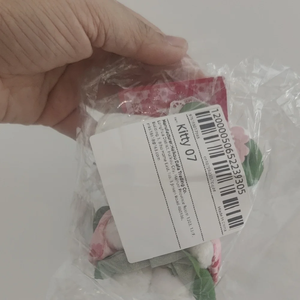 Hello Kitty bag charm - Picture 2 of 4